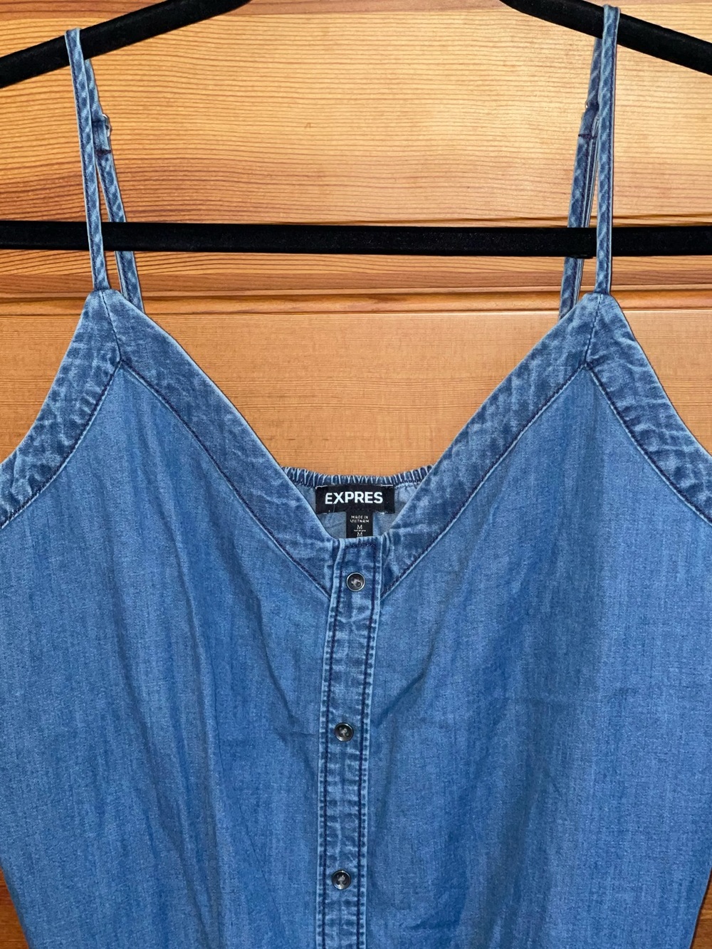 Express Light Blue Button-Front Knot Cami - EUC - Medium - Picture 2 of 7